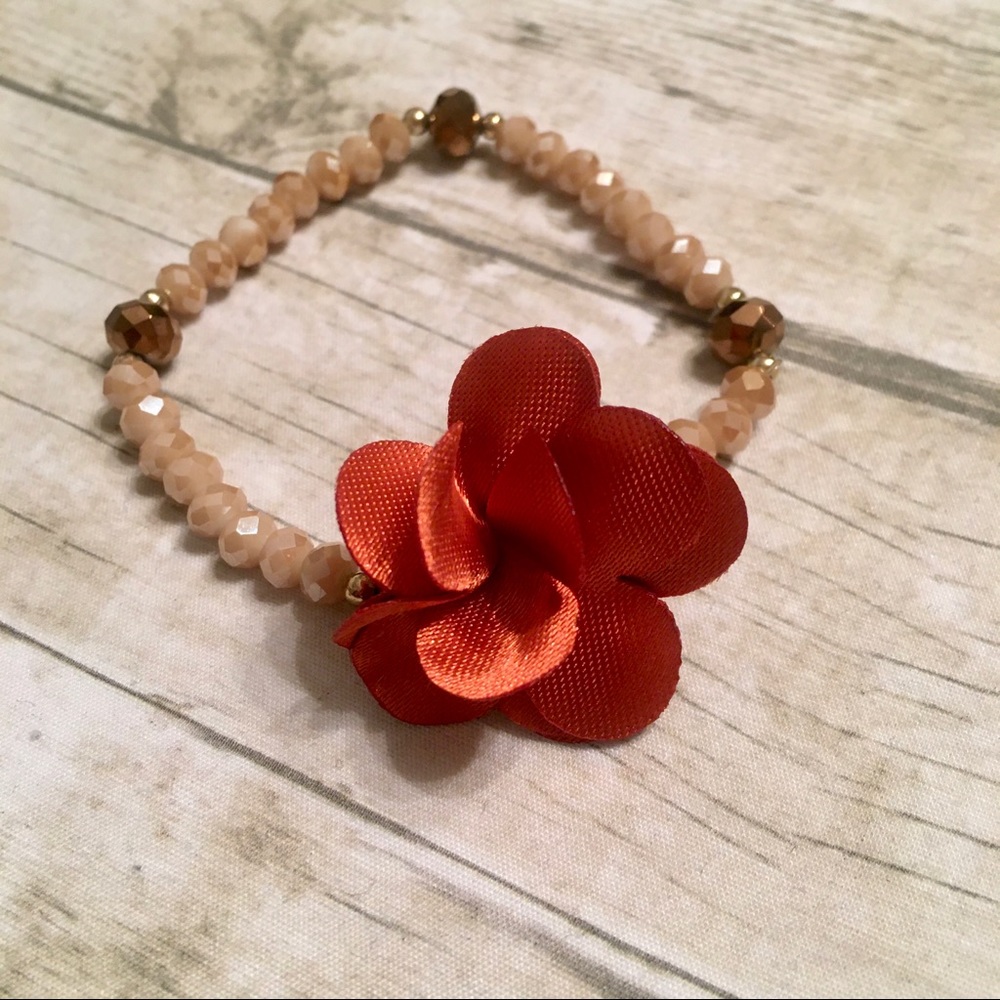✨4/$25✨ Stretchy Bracelet with Faux Silk Flower